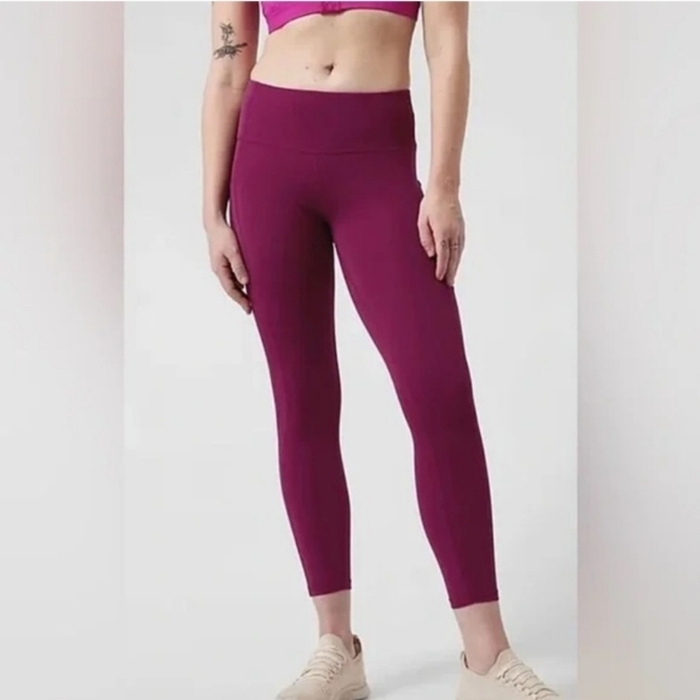 Athleta Ultimate High Stash II 7/8 Tight